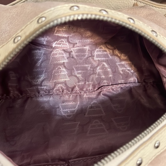 Kathy Van Zeeland Iridescent Cream Hobo With Silver Studs & Hardware EUC - Picture 8 of 8